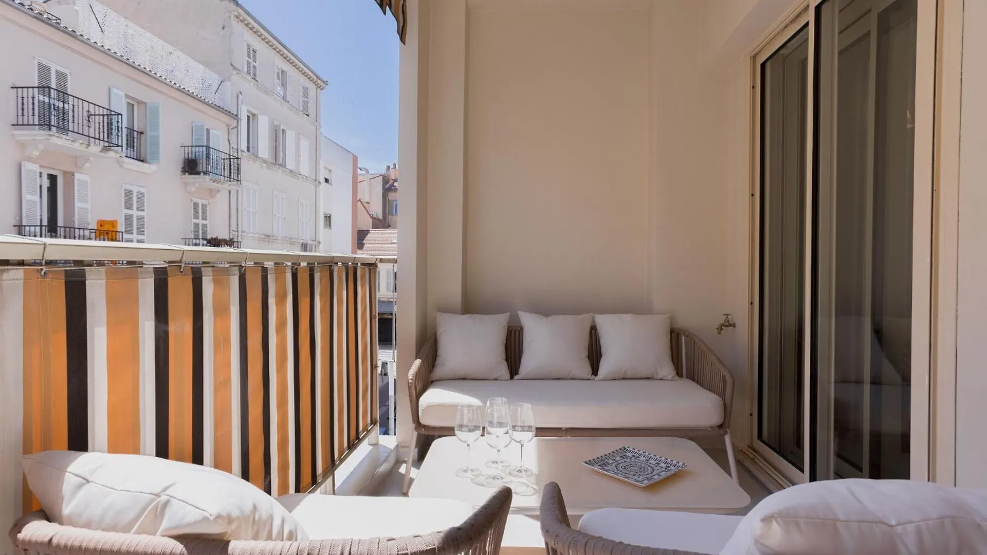 7 Pradignac By Halldis Cannes