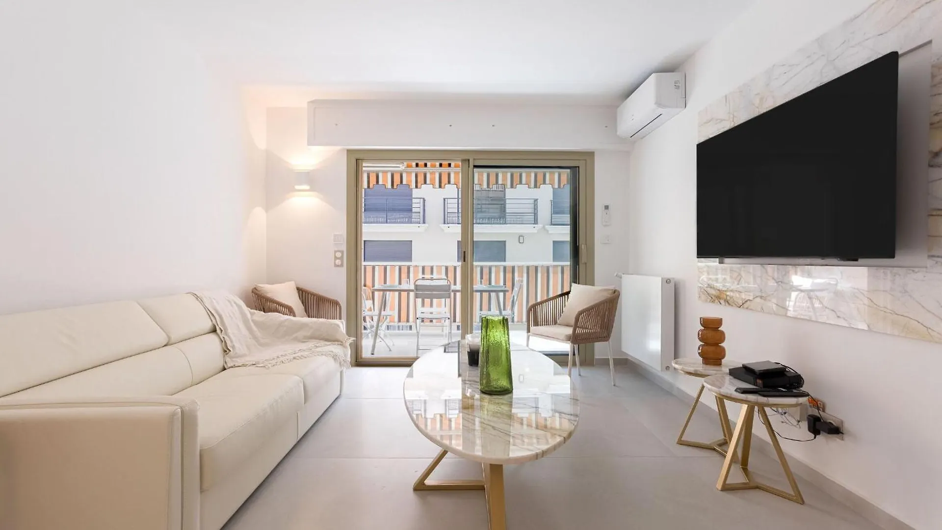 7 Pradignac By Halldis Cannes France